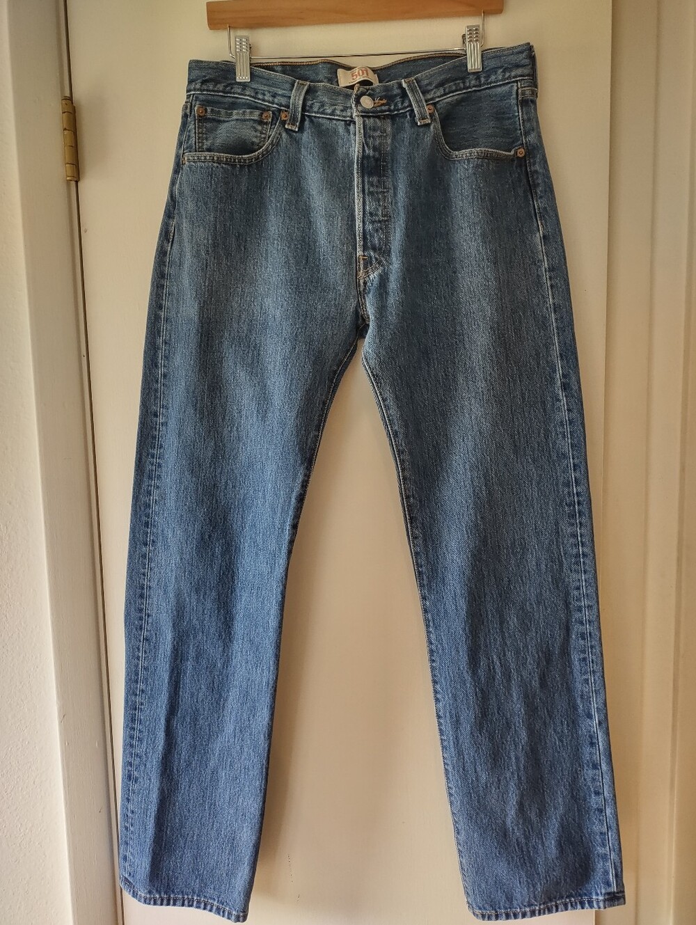 Levi's 501 Men's 34x34 Original Straight Leg Jeans Blue Denim Button Fly Western